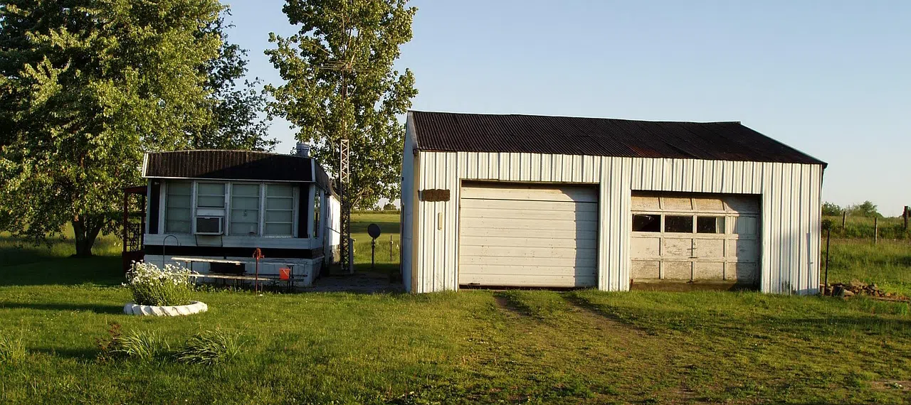 Finding raccoons in your detatched garage raccoons in detatched garage